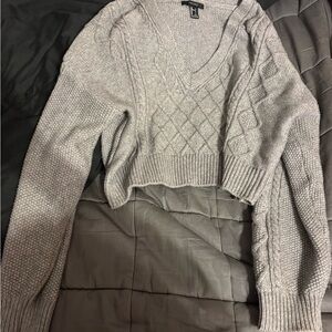 Forever 21 Gray V-Neck Cable Knit Sweater Crop